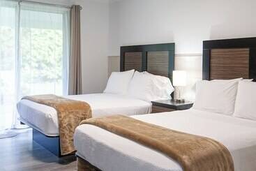 Отель Hampton S Vacation Inn