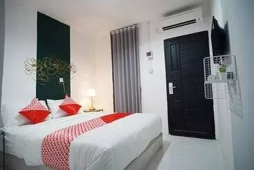 Hotelli Reddoorz At Sani Guest House Balikpapan
