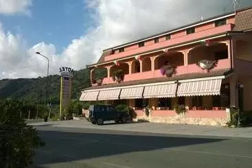 Hotel Lo Svincolo