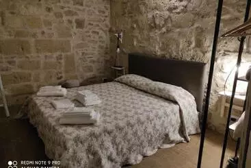 تختخواب و صبحانه Loft Albicocca
