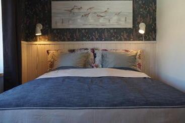 بنسيون Kaksteist Apartments