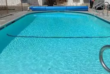 ホテル Carlin's Cottage Court