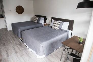 Отель The Carriage House At Strasburg