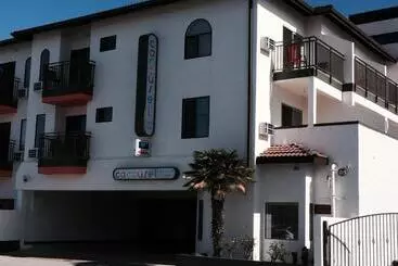 Motelli Carousel Beach Inn