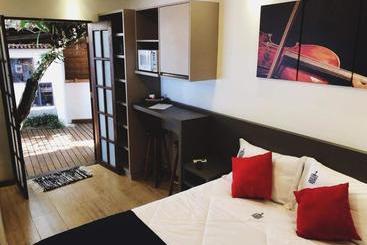 پانسیون Pousada Rancho Do Onofre Almada Ubatuba