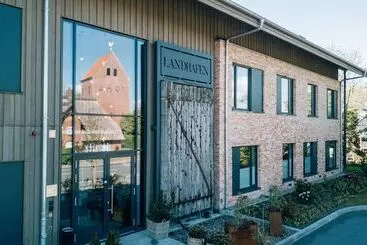 ホテル Landhafen