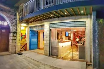 Bed Station Hostel & Bar
