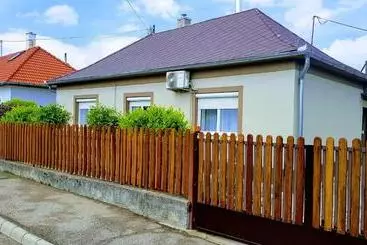 Turist apartmanları Tini Apartman