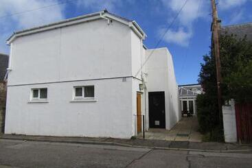 Pensiune The Red Lion Tavern