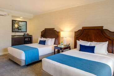 בית מלון כפרי Ayres Suites Diamond Bar