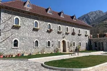 Majatalo Bujtina Gjana