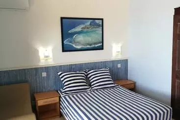 تختخواب و صبحانه Blue Beryl Guest House