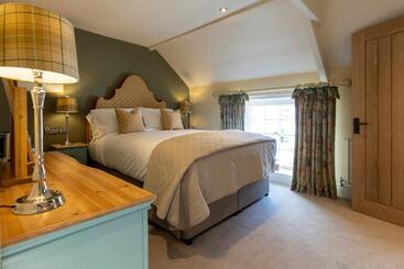 旅馆 The Fox And Hounds Country Inn