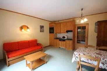 アパートホテル Alpes Roc