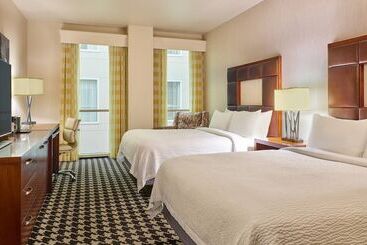 هتل Courtyard By Marriott Denver Downtown