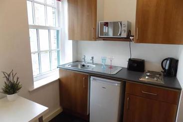 Hostal Albion Apartments