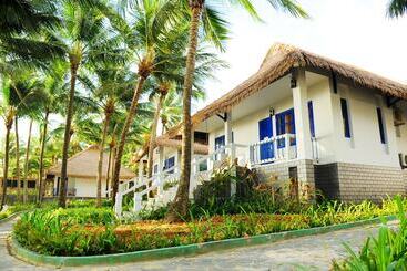 L'azure Resort And Spa