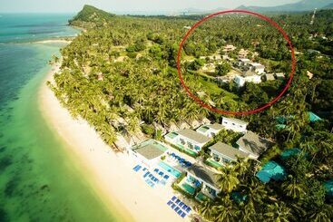 Apartamente turistice 5 Bedrooms Villa Bacardi