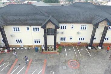 膳宿费 Victoria Inn Hotel And Suite