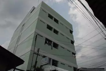 Hotel The Crystal Apartment