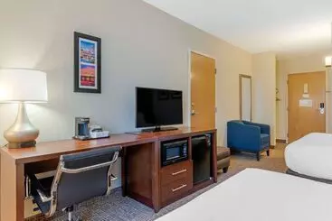 هتل Comfort Inn Mechanicsburg  Harrisburg South