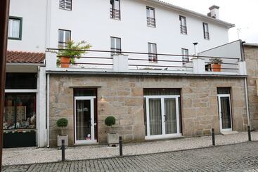 住宿加早餐  Paço Lafões