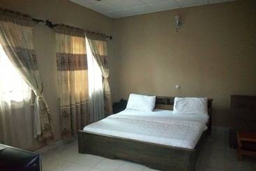 هتل De Lawrence Court And Suites Abeokuta