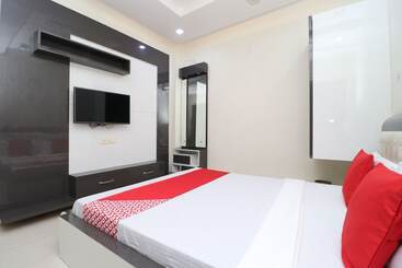 בית מלון כפרי Kakkar By Oyo Rooms