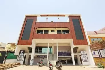 هتل The Elite Inn By Oyo Rooms