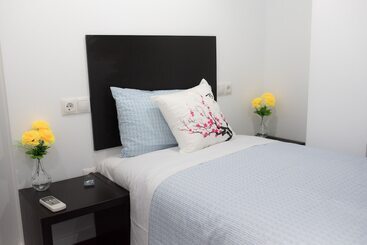 Pension Ayz Frailes   Auto Check In Property