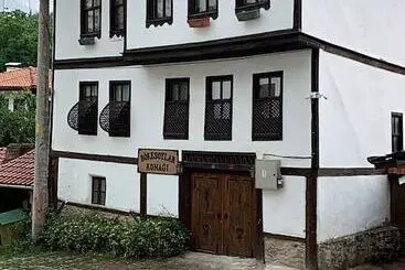 Pensió Bokesoylar Konagi
