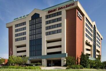 فندق Drury Inn & Suites St. Louis Creve Coeur