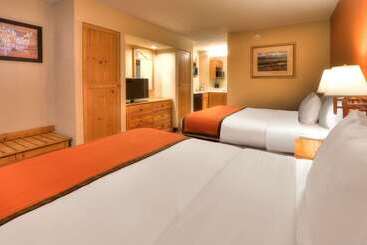 هتل Econo Lodge Pigeon Forge Riverside