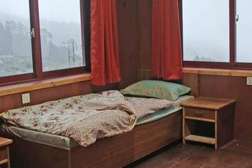 هتل Hikers Inn Lukla