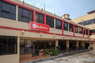 Reddoorz At H&w Hotel Solo