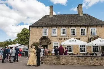 ホテル The Evenlode