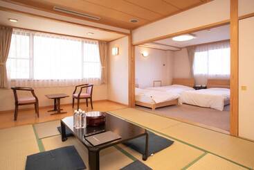 ריוקאן Lake Side Nikko