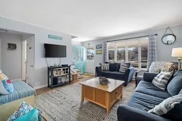 Aamiaismajoitus (B&B) ⭐️the Lucky 7 Beach House⭐️water View⭐️4 Bedroom⭐️