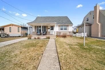 Bed and Breakfast ⭐️the Lucky 7 Beach House⭐️water View⭐️4 Bedroom⭐️