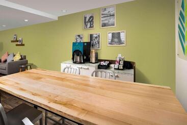 בית מלון כפרי Woodspring Suites Cherry Hill