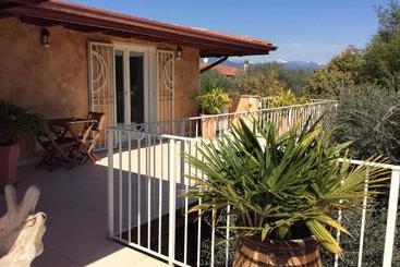 B&b Villa Gardasee With Pool