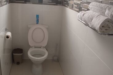 Triple Palms Bed And Breakfast