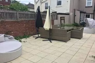 Pensió Regent Serviced Suites