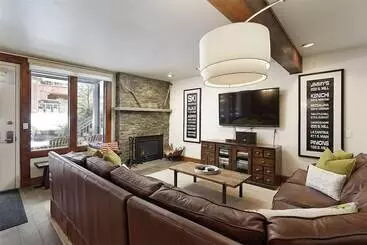 Daire Fifth Avenue Condominiums By Frias