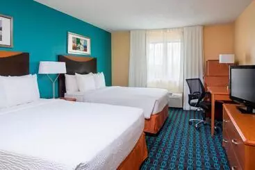 Otel Fairfield Inn & Suites Victoria