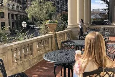 Отель The Georgian Terrace