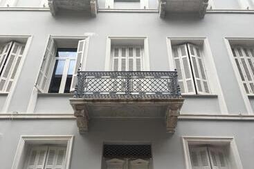 Hotel Art Suites Korai