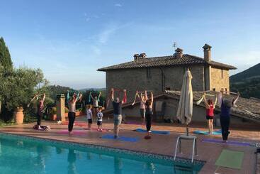 膳宿费 Casale Sostenibile Per Famiglie E Gruppi Cibottola Pg