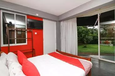 Otel Oyo 395 One Way High Tension