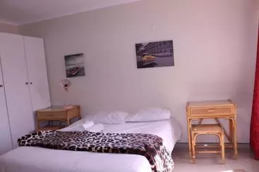 پانسیون Frankestreet Self Catering Accommodation